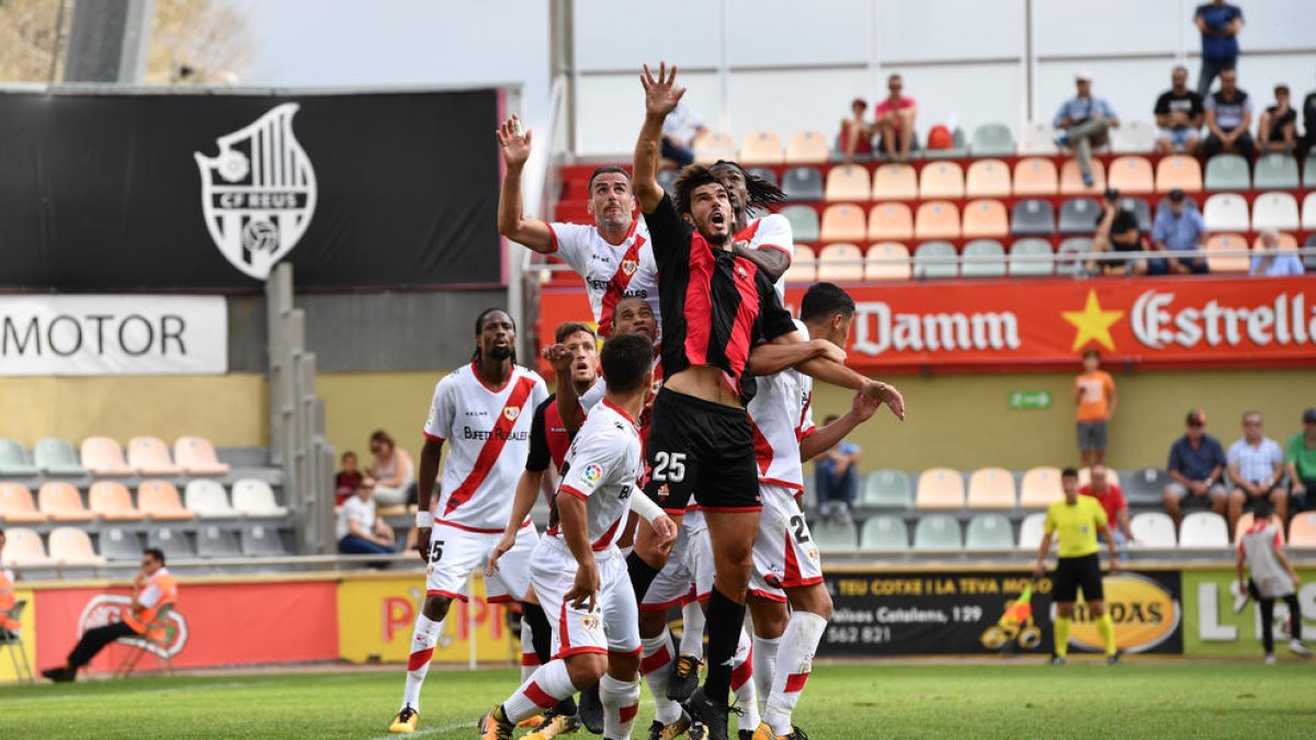 Lekic serà baixa un mes i Vaz podria perdre's el que queda de campanya