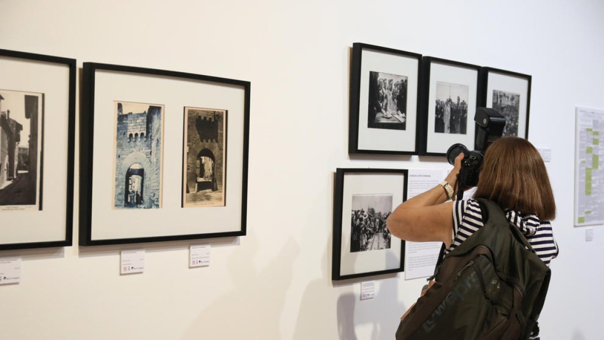 Prades vuelve al siglo XX gracias a una exposición en el Tinglado 4