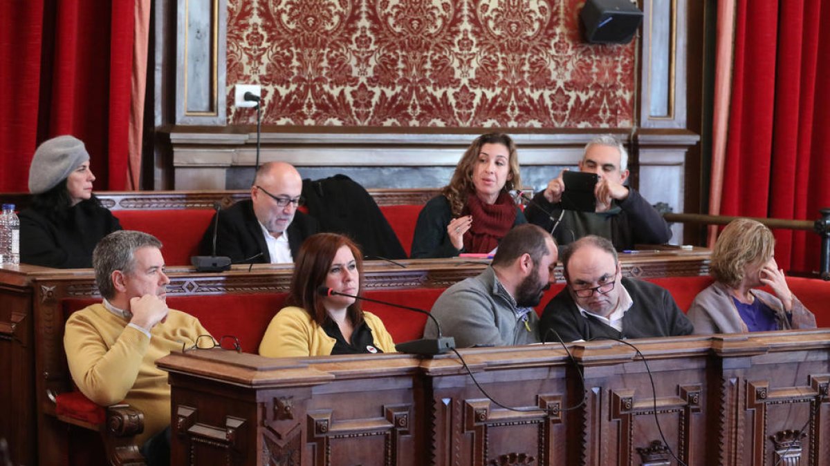 La aprobación de la plantilla de 2018 indigna a los trabajadores municipales