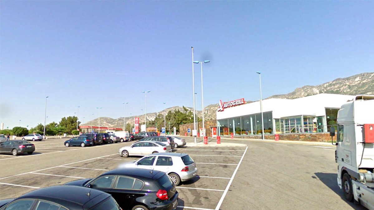 Dos detinguts a l'Ametlla per robar a l'AP-7 amb el mètode 'punxa-rodes'