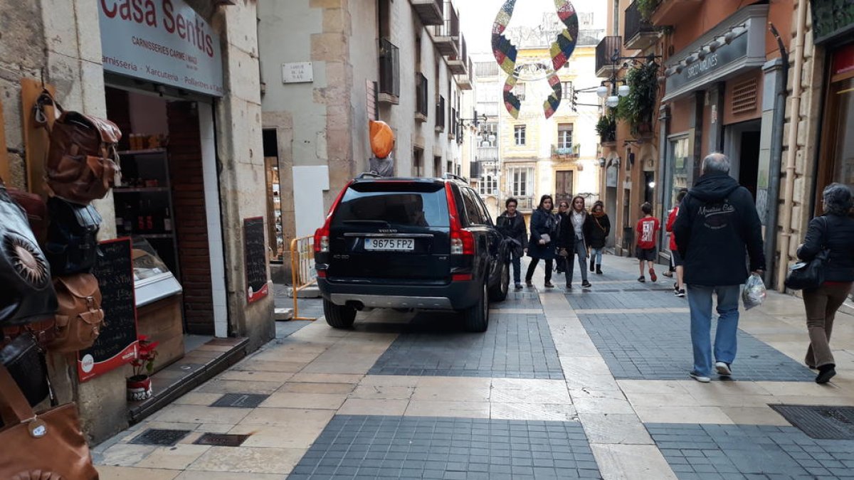 El proyecto de cierre del tráfico en la Part Alta provoca división entre los vecinos