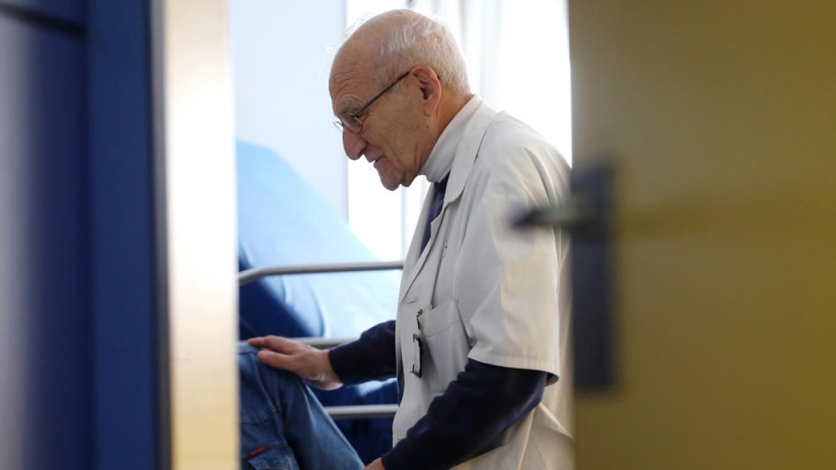 Pendiente de los enfermos las 24h durante 25 años