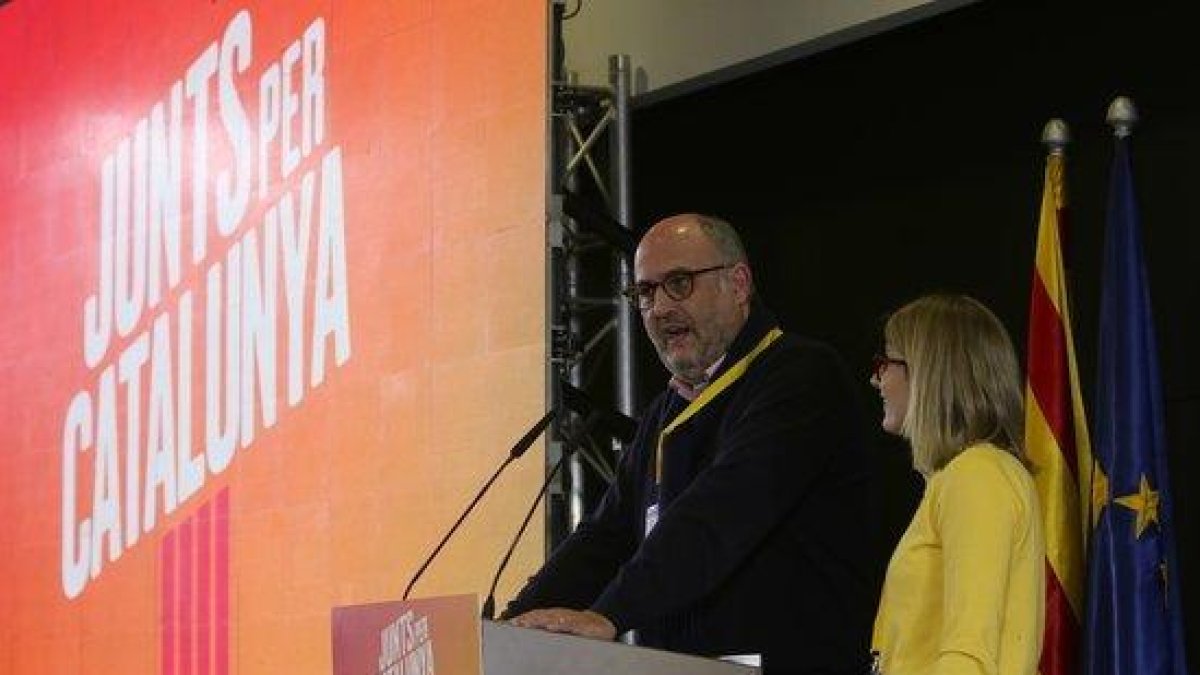 JxCat diu que no hi ha pla alternatiu a Puigdemont i insisteix en no caure en la «trampa» d'enfrontar-lo amb Junqueras
