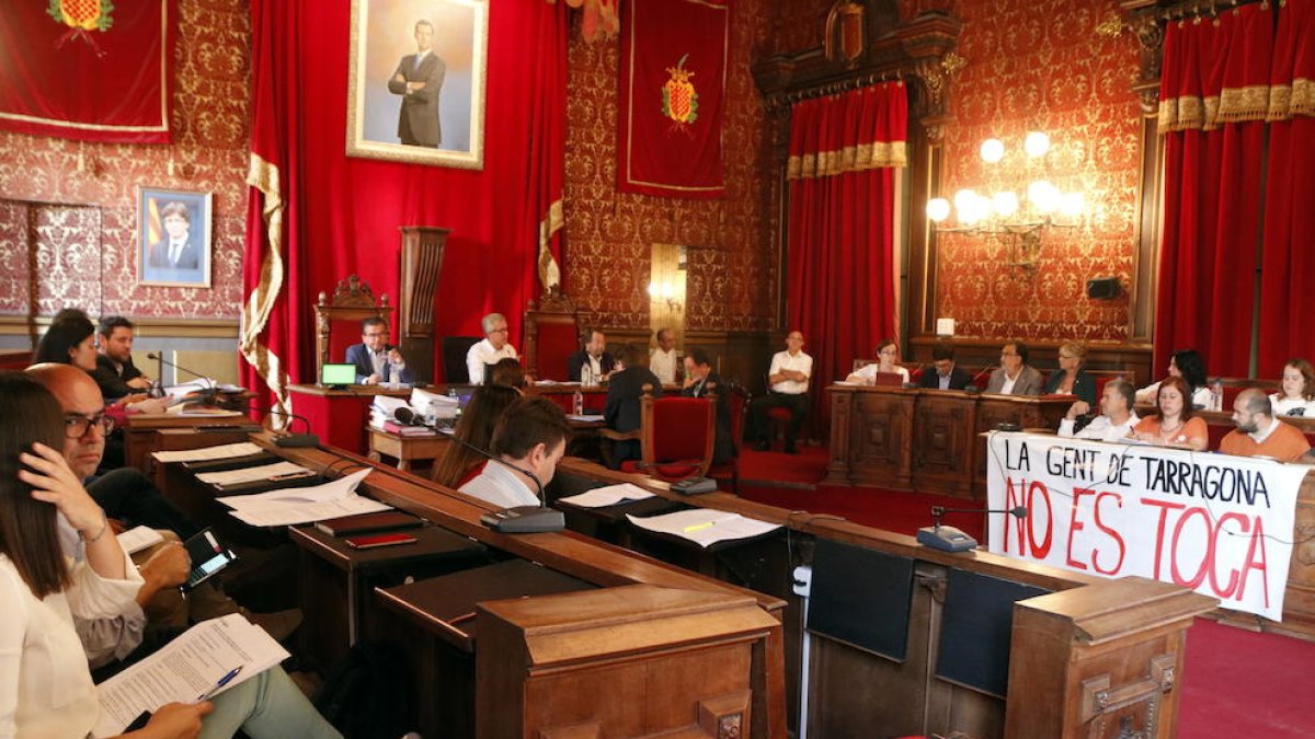El ple de Tarragona debatrà mocions sobre el 155 i l'alliberament de Sànchez i Cuixart