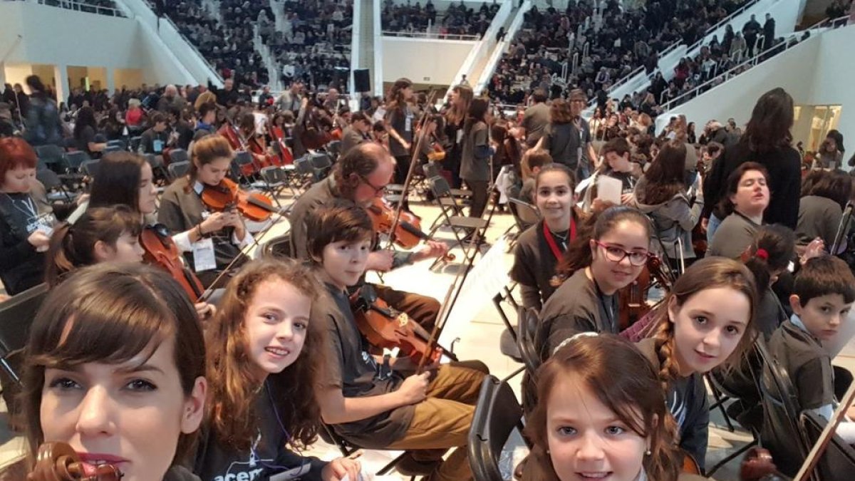 Alumnos de la Escuela de Música de Constantí participan en un Encuentro musical en Barcelona
