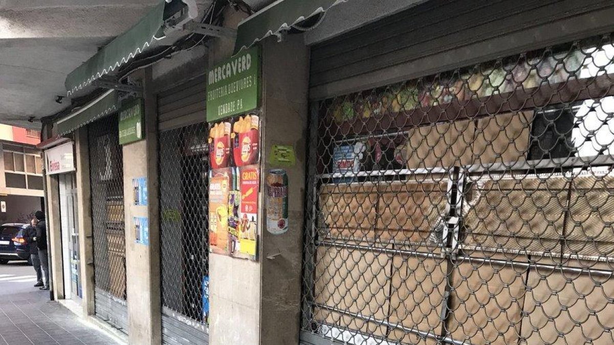 Una associació animalista denuncia l'ús de sofre a un local del carrer Jaume I