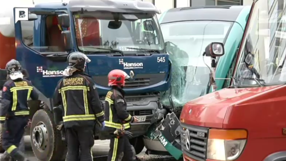 Los bomberos de Barcelona se ofrecen como «cordón de seguridad» para movilizaciones pacíficas