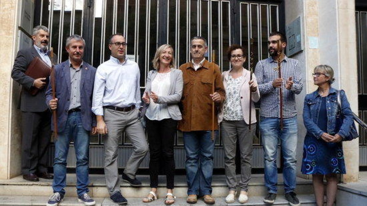 L'alcaldessa de Cunit no declara davant el fiscal i avisa que l'1-O «no el pot aturar ningú»