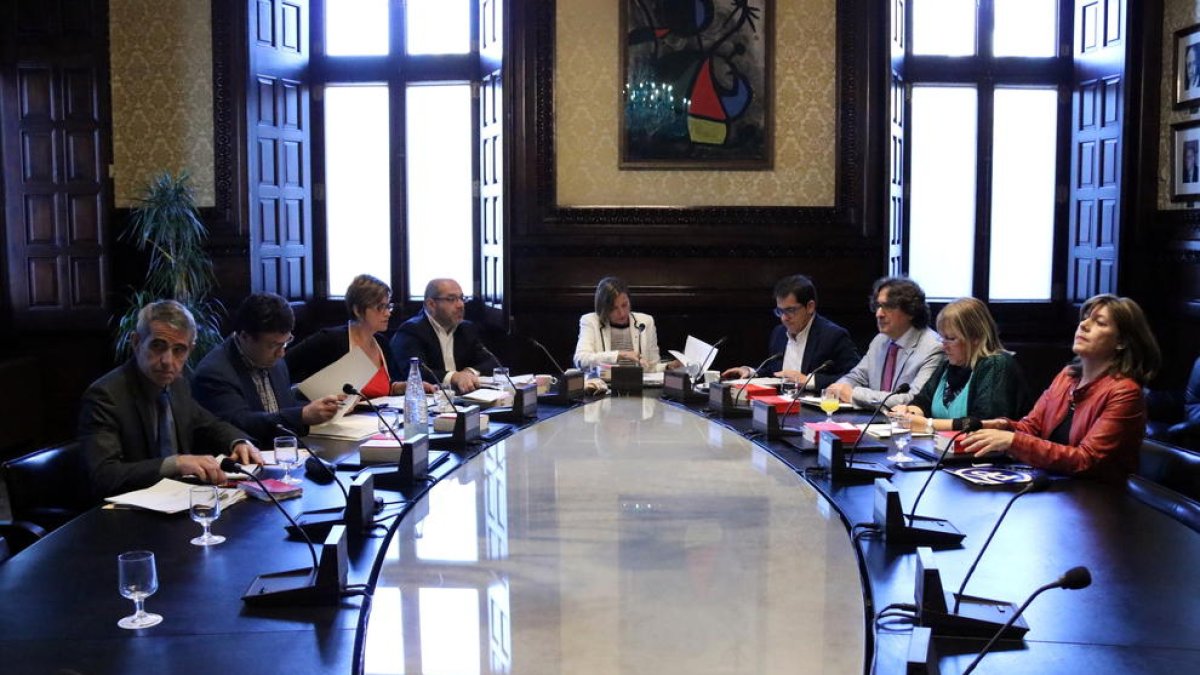 Un informe del Parlament concluye que las medidas del 155 son inconstitucionales