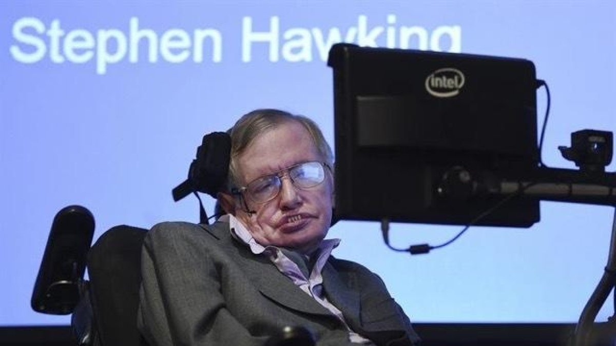 La tesi sobre l'expansió de l'univers de Hawking colapsa la web de la Universitat de Cambridge