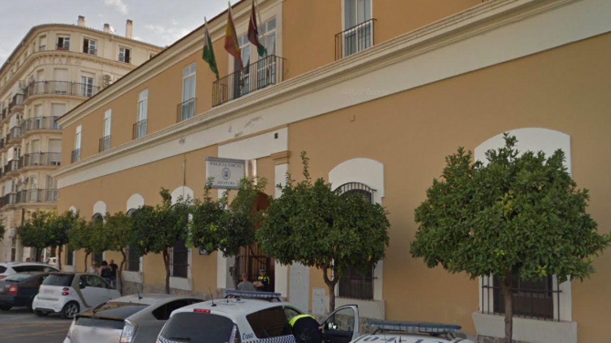 Detingut després d'agafar el gos com a ostatge perquè la seva parella no el denunciés