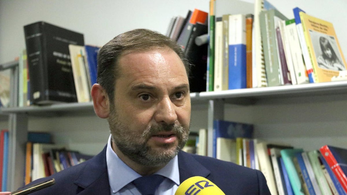 Abalos (PSOE) a Puigdemont: «Encara hi som a temps»