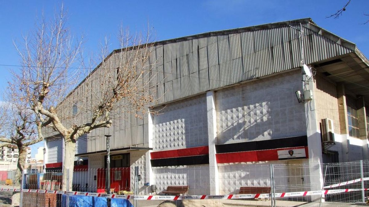 Comença la remodelació del Pavelló d'Esports del Vendrell