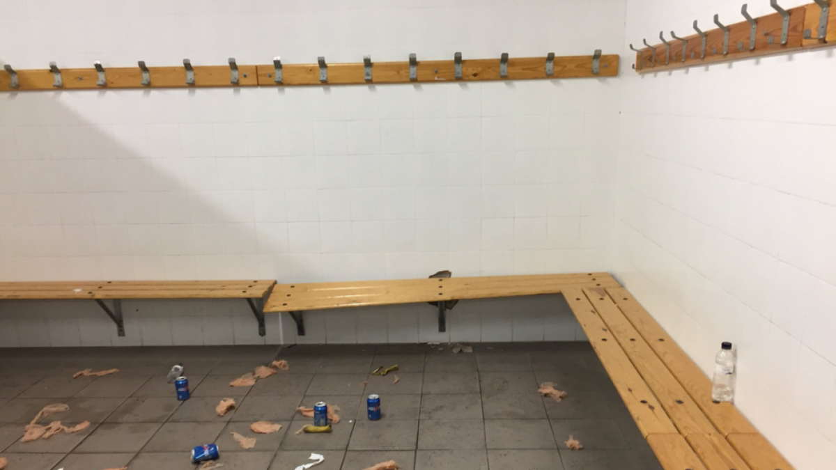 Destrossen el vestidor després del Reus B-Granollers