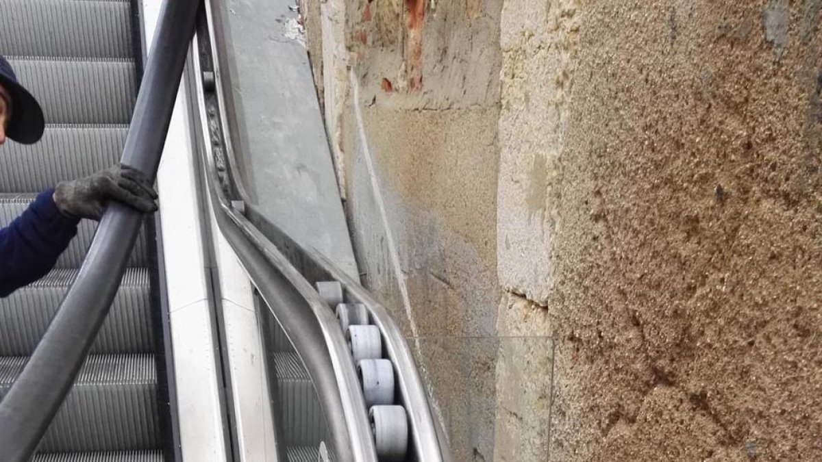 Actos vandálicos dejan inoperativas las escaleras del Vapor y el ascensor del Parque del Anfiteatro