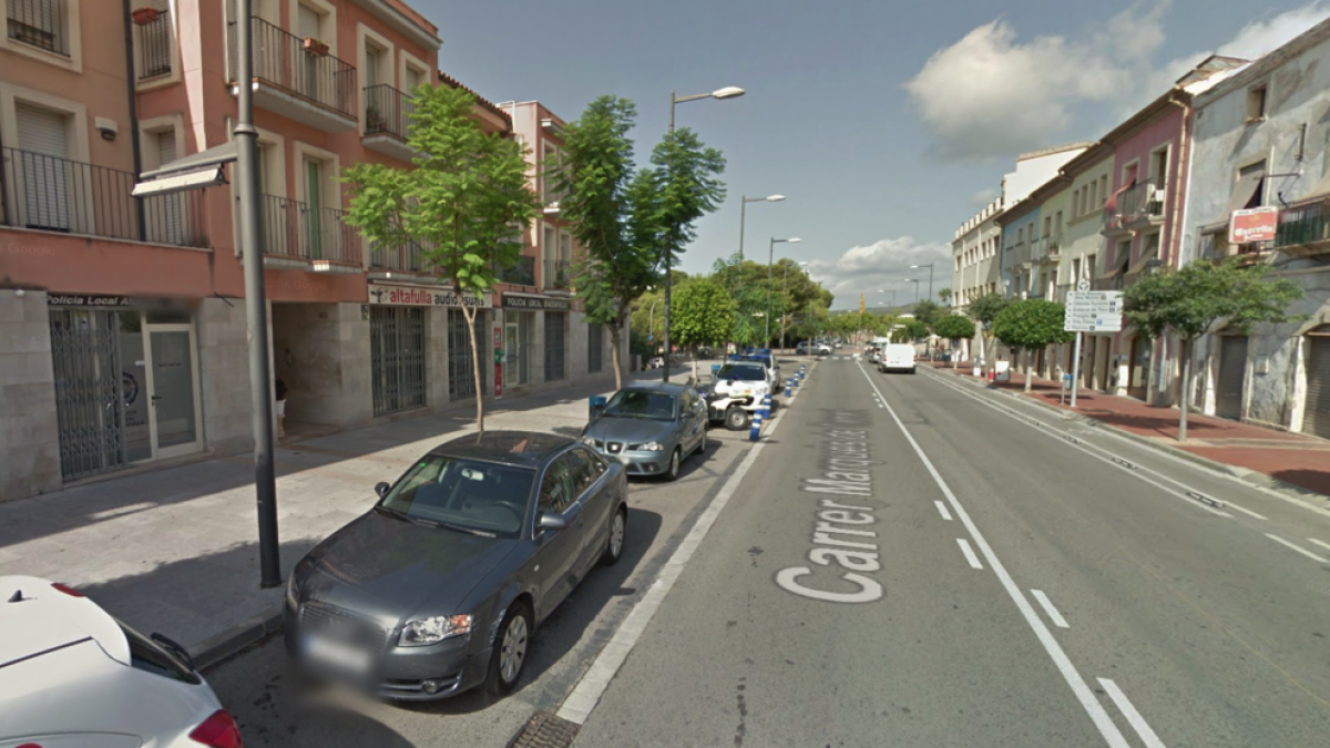 Crema un cotxe totalment a Altafulla