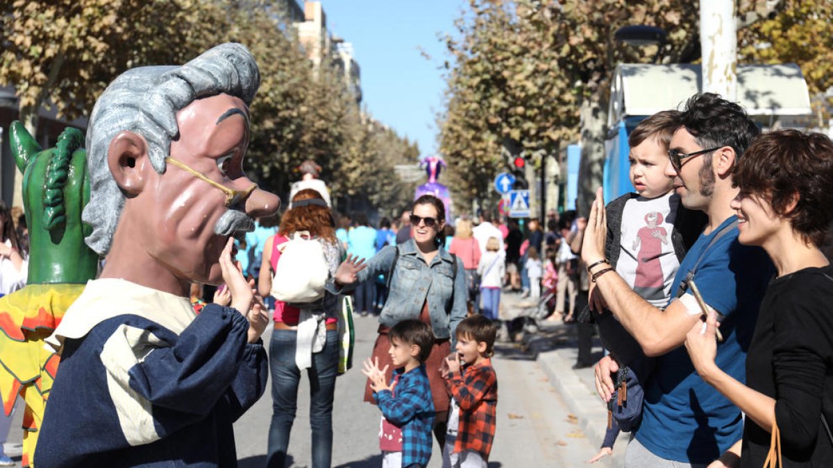 Els elements populars se sumen als actes del 30 d'Octubre de Salou