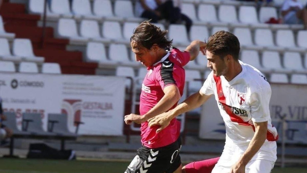 Un jugador del Albacete recibe 10 puntos de sutura el pene después de un pisotón