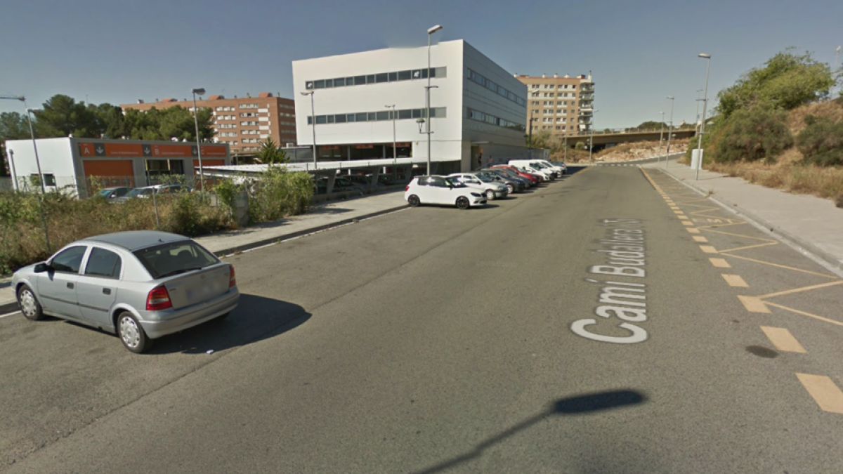 Afectacions a l'aparcament de vehicles a la zona del Nàstic per obres