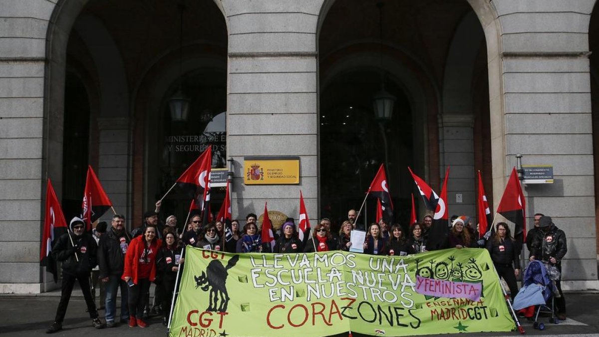 CGT convoca huelga general de 24 horas el 8 de marzo