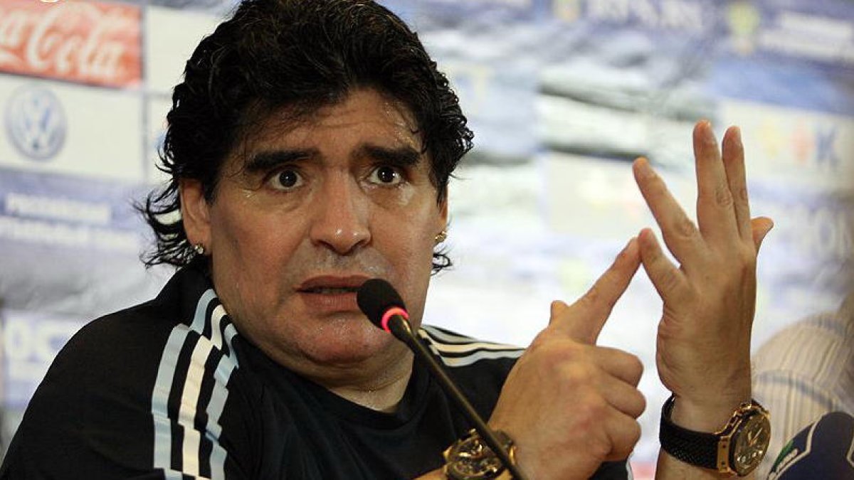Maradona demana presó preventiva per la seva filla, exparella del futbolista Kun Agüero