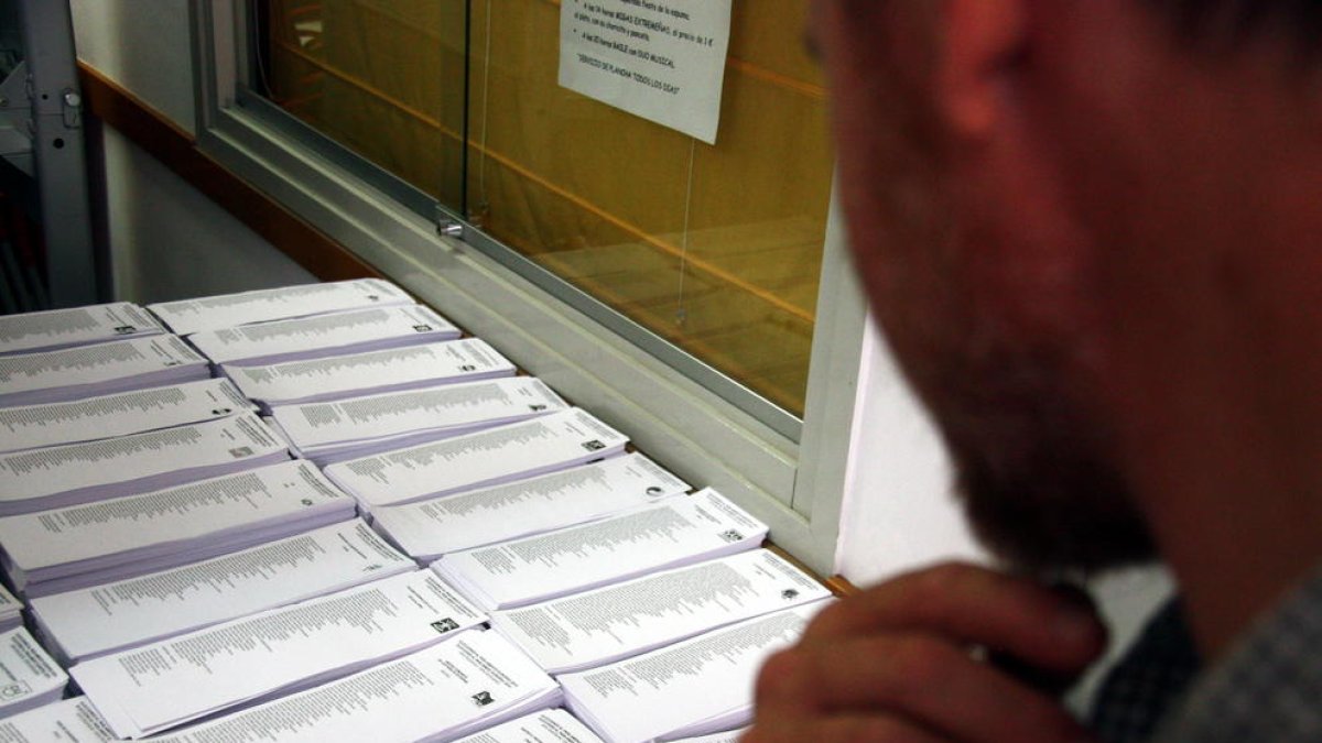 Los partidos pueden presentar coaliciones al 21-D hasta el 7 de noviembre y listas electorales hasta el 17