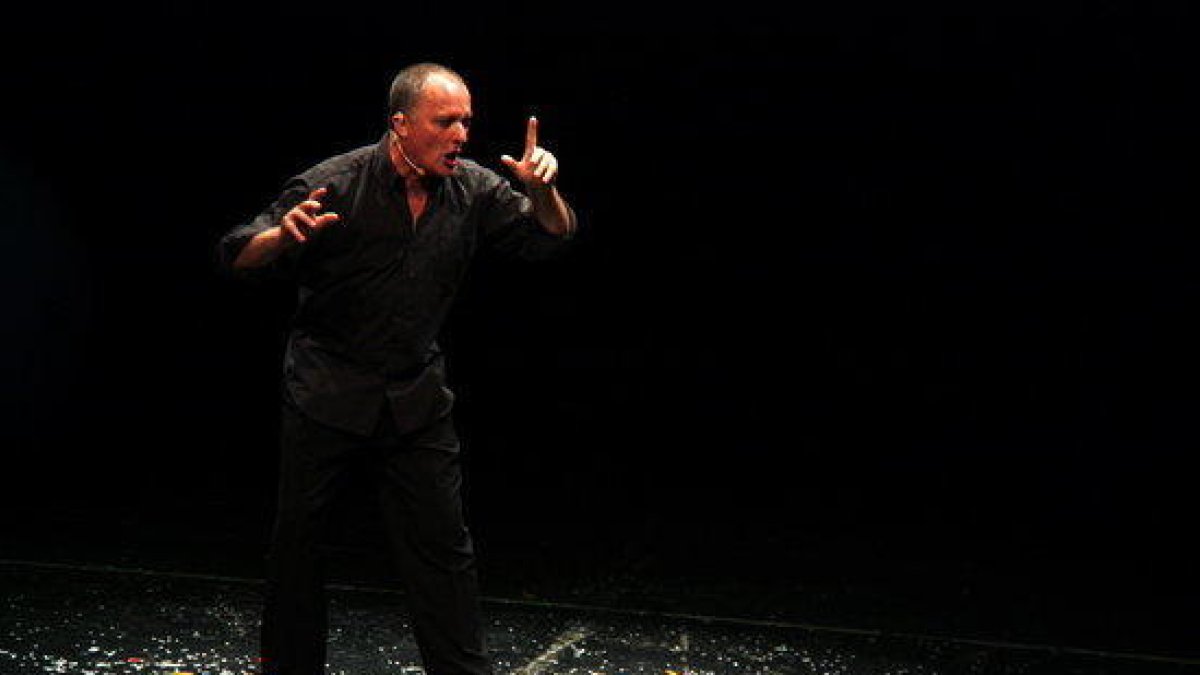 Toni Albà, citados a declarar por injurias por tuits contra la magistrada Carmen Lamela