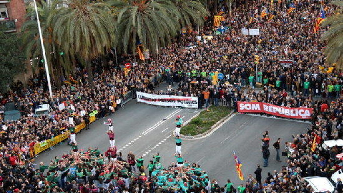L'ANC i Òmnium convoquen una marxa a Barcelona quatre mesos després de l'empresonament de Sànchez i Cuixart