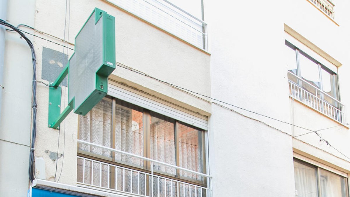 El precinte de la farmàcia del carrer del Vent reparteix entre la resta 4 guàrdies