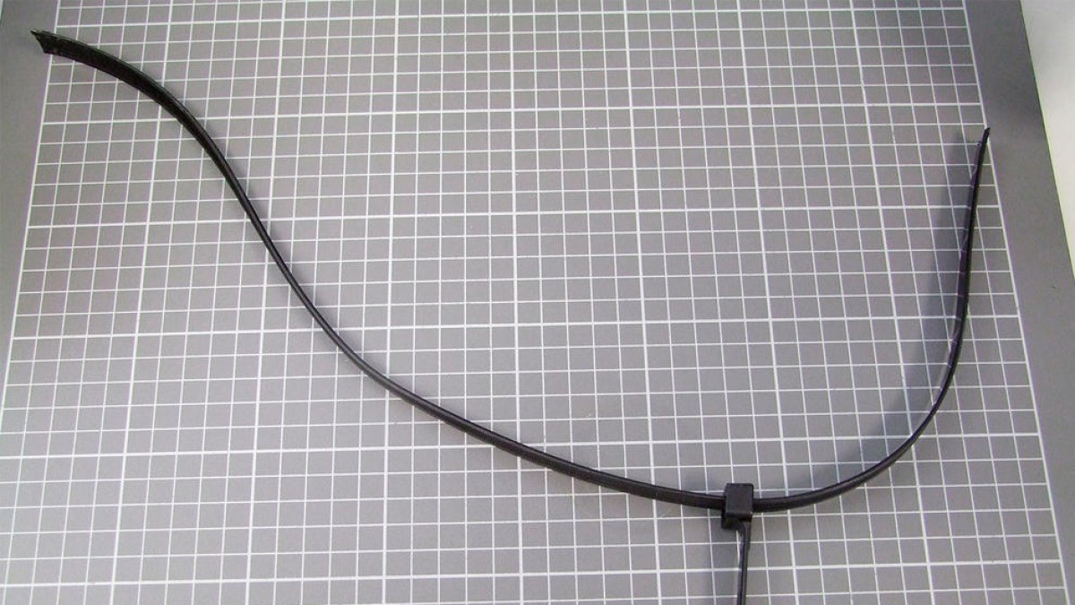 Detingut per atracar a punta de pistola en una benzinera i lligar amb una brida la treballadora