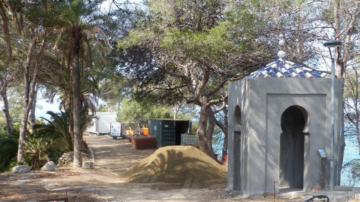 Salou ultima los trabajos para abrir al público la Cala Morisca por Sant Joan