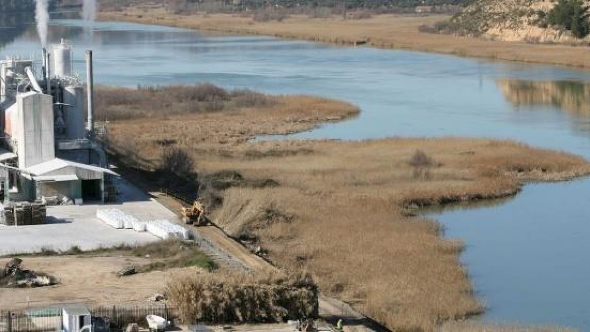 La Guardia Civil denuncia manipulaciones en informes sobre el pantano de Flix