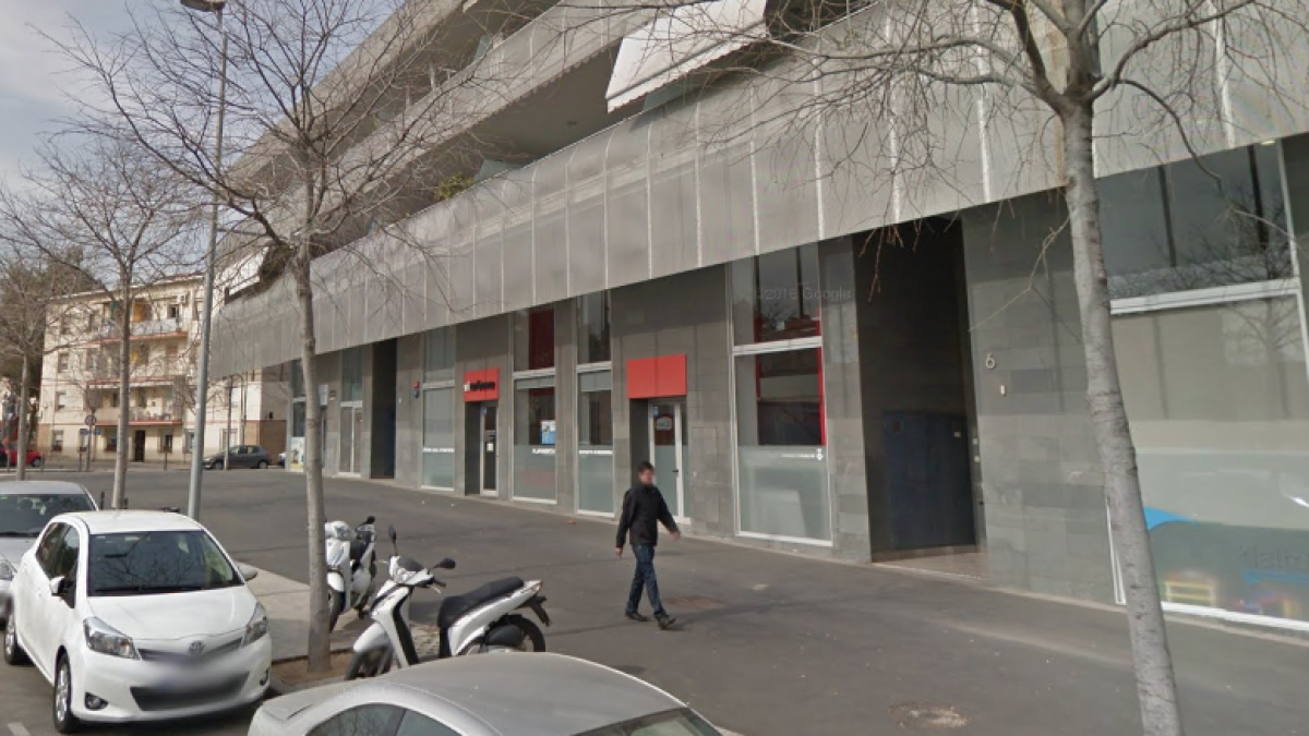 Una persona muere en una explosión en un parking en Viladecans