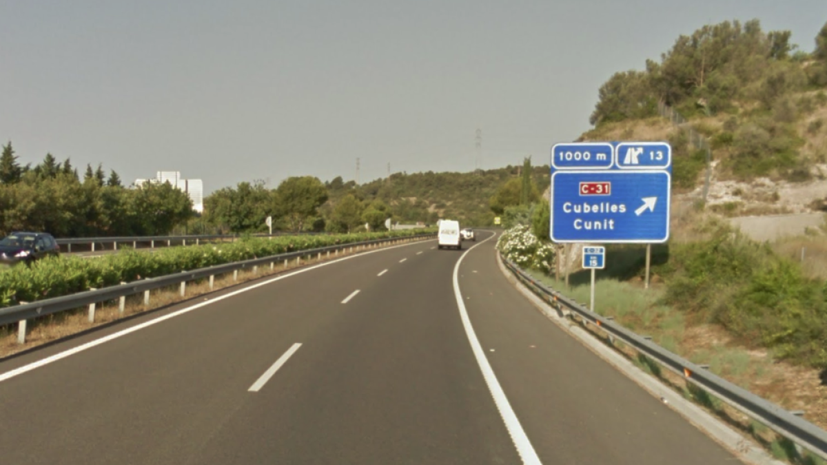 Mor un veí del Vendrell de 51 anys en un accident a la C-32 a Cubelles