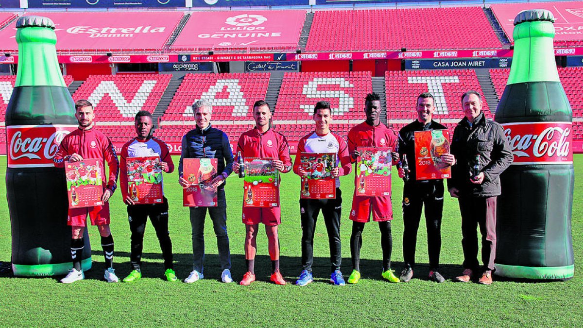 Los jugadores del Nàstic, protagonistas del calendario Coca-Cola 2018