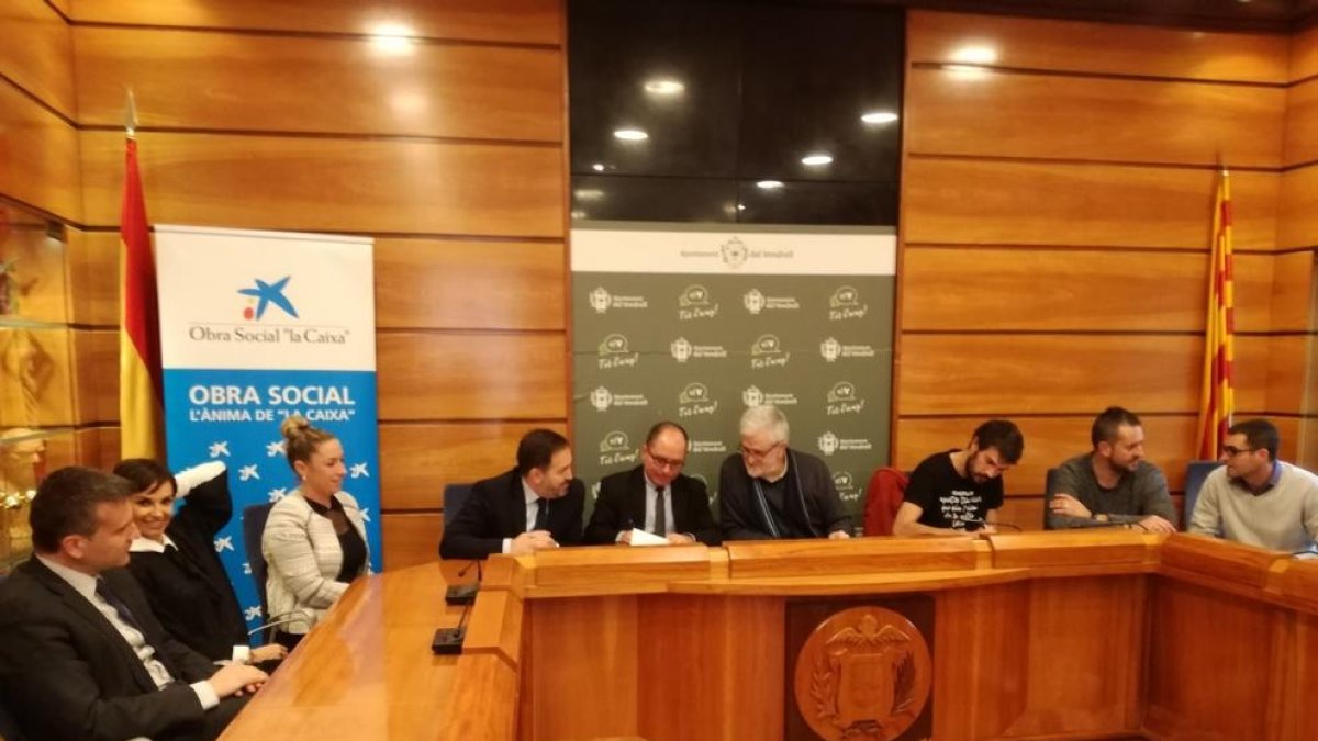 L'Obra Social 'La Caixa' aporta 4.000 euros al projecte 'Fem Pinya' per als infants del Vendrell