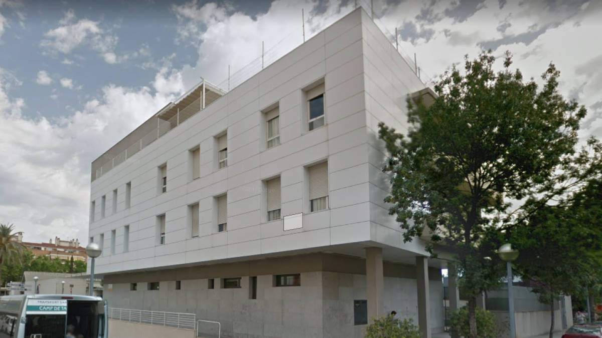 Se enfrentan a 4 años de prisión para apropiarse de 38.000 euros de una vecina con demencia