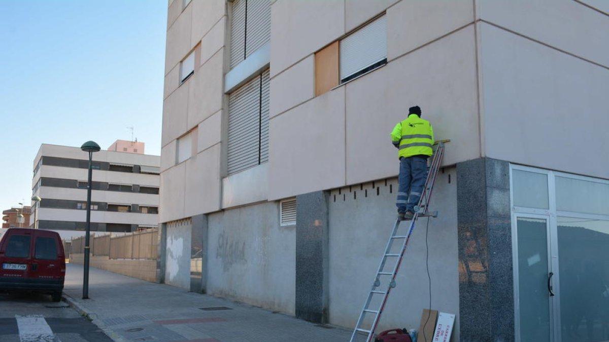 Canvien les plaques dels carrers dels barris de Ponent i Tarragona II
