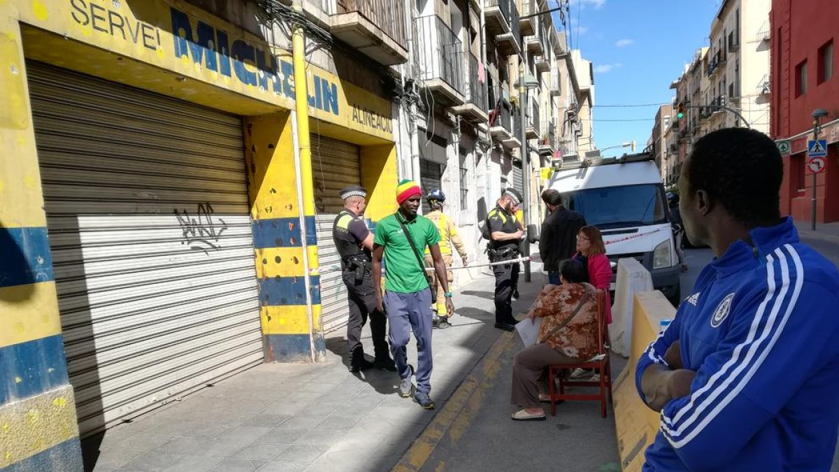 S'ensorra part del terra d'un pis Tarragona