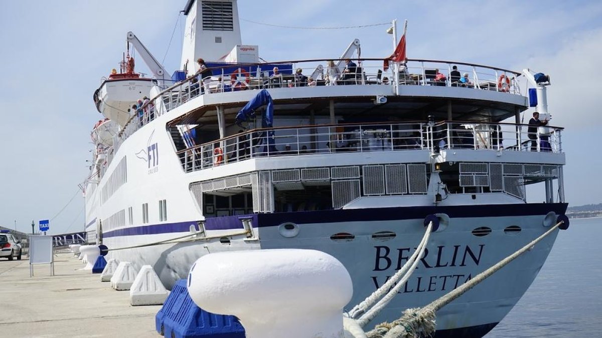 El creuer Berlín arriba al Port de Tarragona amb més de 400 passatgers