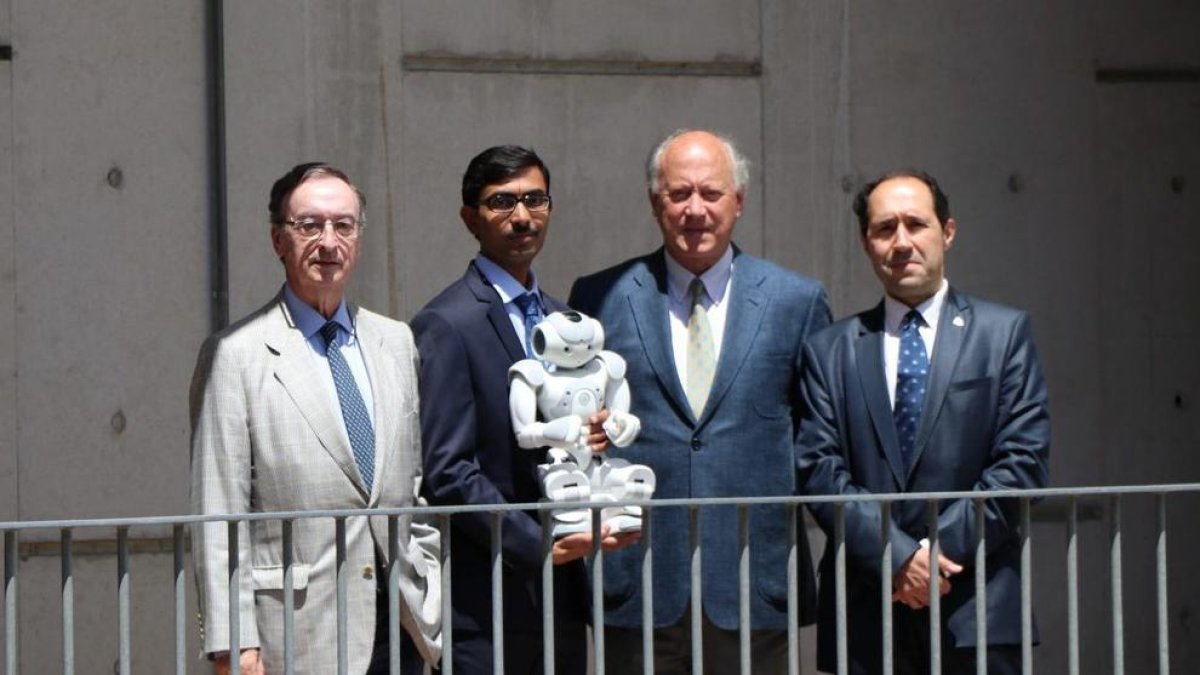 Dissenyen robots que interpreten les emocions de persones amb discapacitat intel·lectual