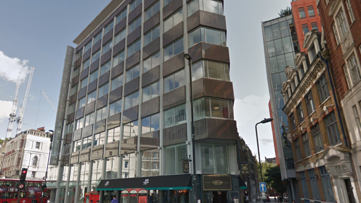 Encierra Cambridge Analytica después de polémico acceso a datos de Facebook