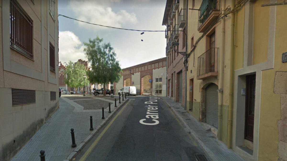 Tallat al trànsit el carrer Puig d'en Sitges per obres a la via pública