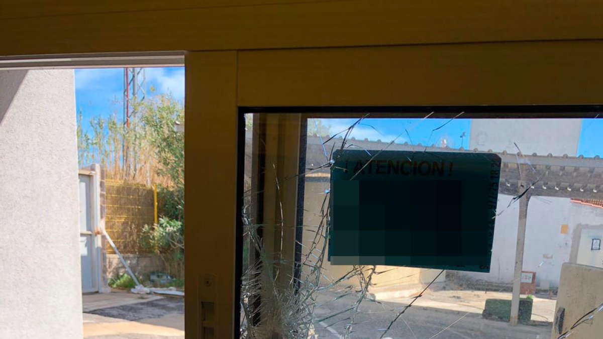 Enxampen in fraganti dos veïns de Reus robant a plena llum en una empresa de la ciutat