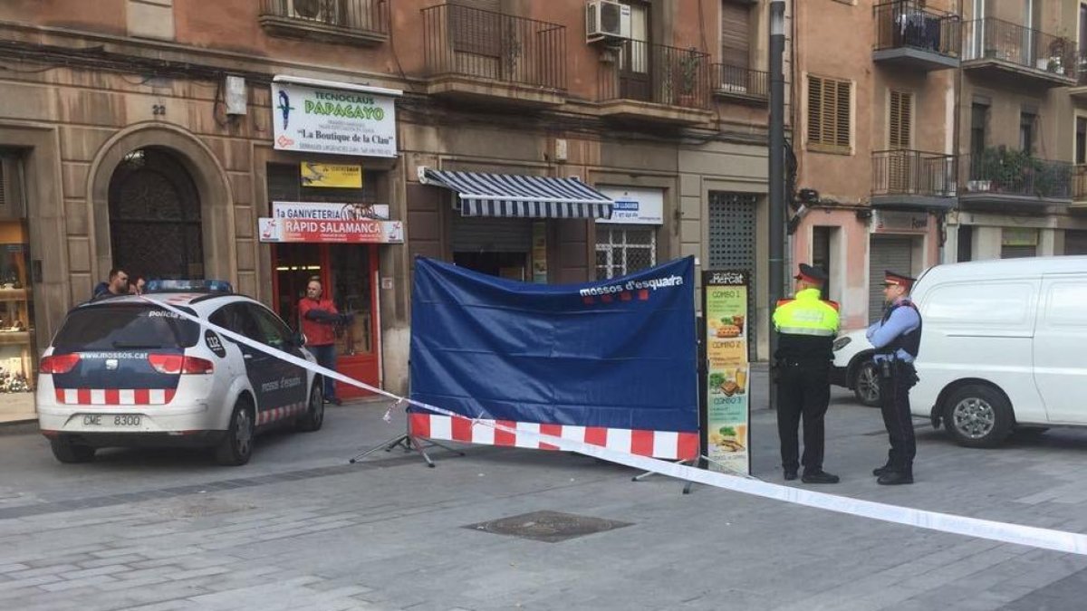 Muere un hombre en la plaza Corsini