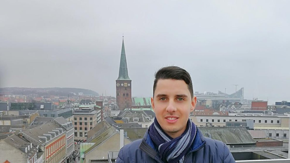 «Ajudo les empreses catalanes que volen entrar al mercat britànic»