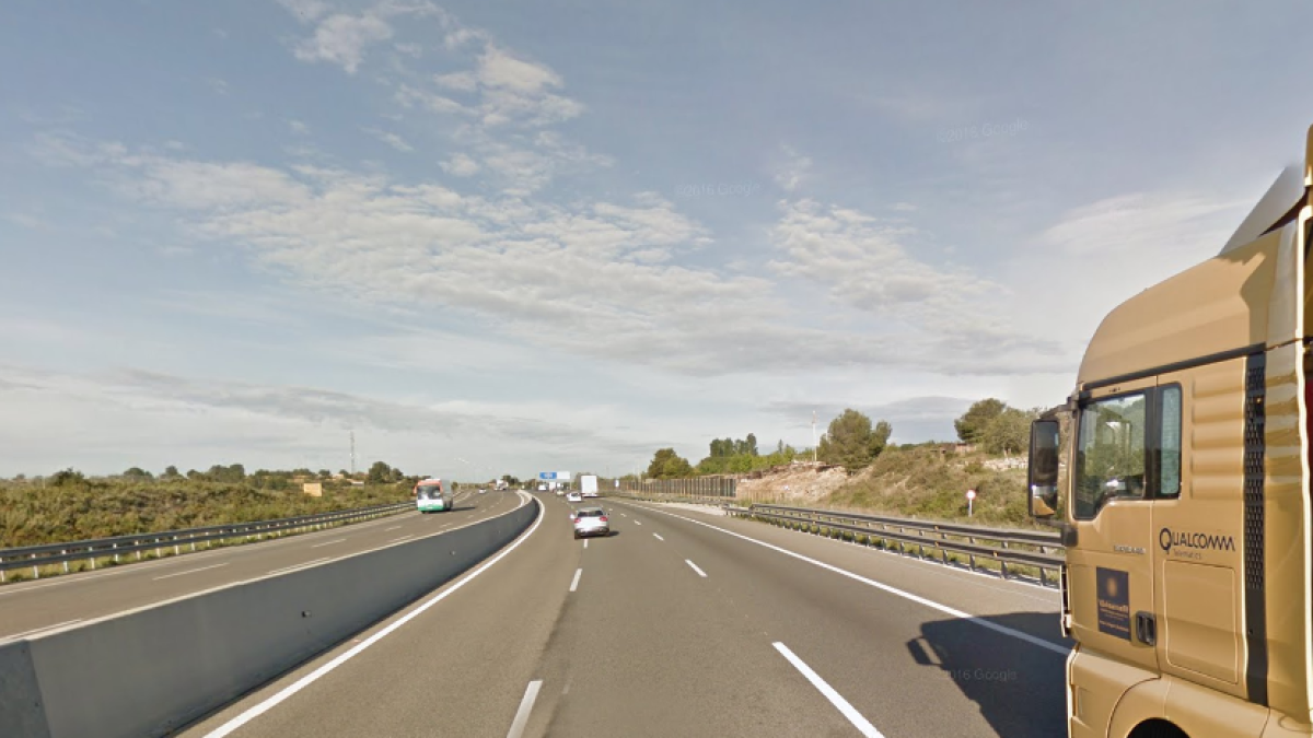 Dos heridos en un accidente en la AP-7 en Roda de Berà