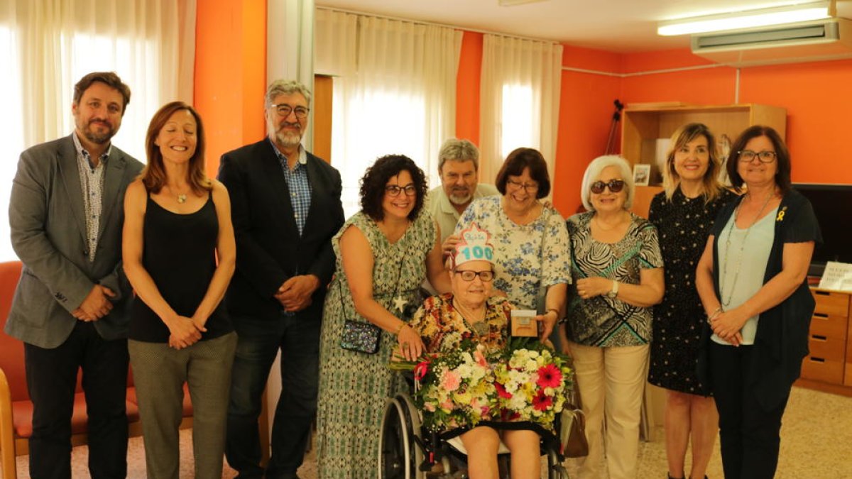 Homenatge a la cambrilenca Josefa Barberà pel seu centenari