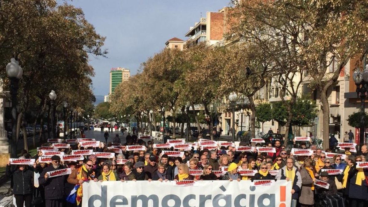 Tercera Joventut per la República protestarà a la plaça de les Cols