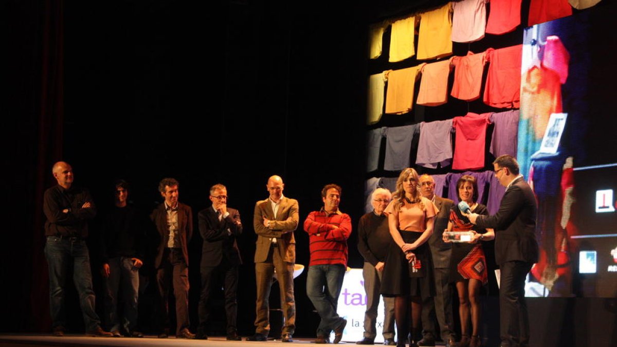 Valls prepara un espectacle 'multicolor' per la Nit de Castells